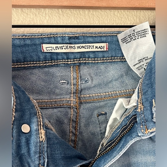 LEVIS Jeans 2 for $22 ❇️ - Picture 2 of 6